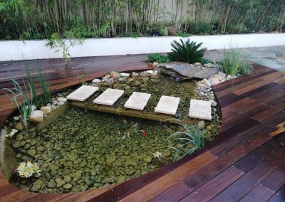 Portail, terrasse et bassin hôtel Ulysse