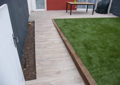 Carrelage et gazon à Le Crès